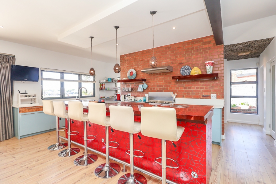 5 Bedroom Property for Sale in The Coves North West